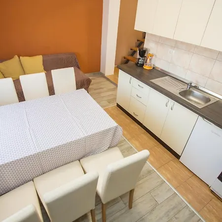 Ema-dany Appartement *