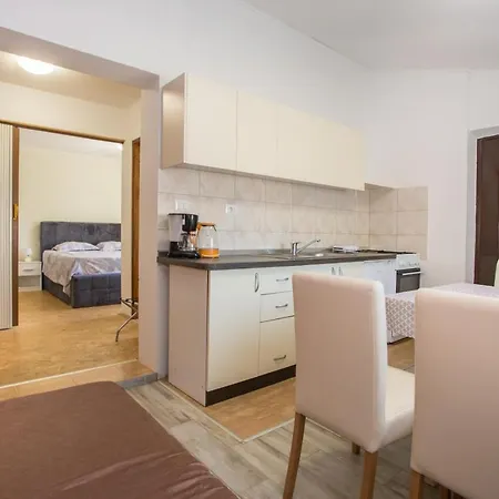 Apartament Ema-dany *
